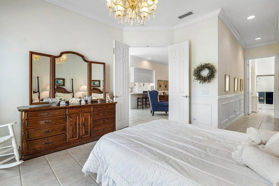 Photo of 4775 Lakeland Drive