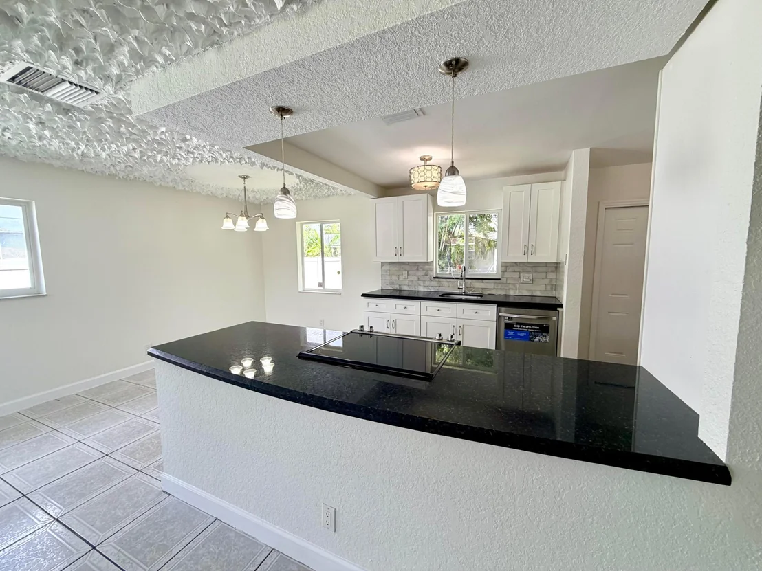 Photo of 2811 NW 8th Street