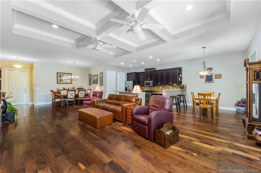 Photo of 2431 NW Hummingbird Circle