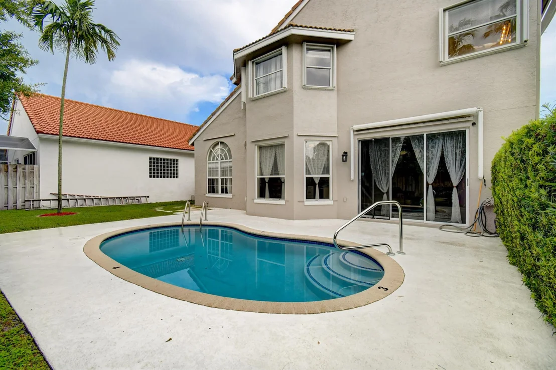 Photo of 7585 Thornlee Drive
