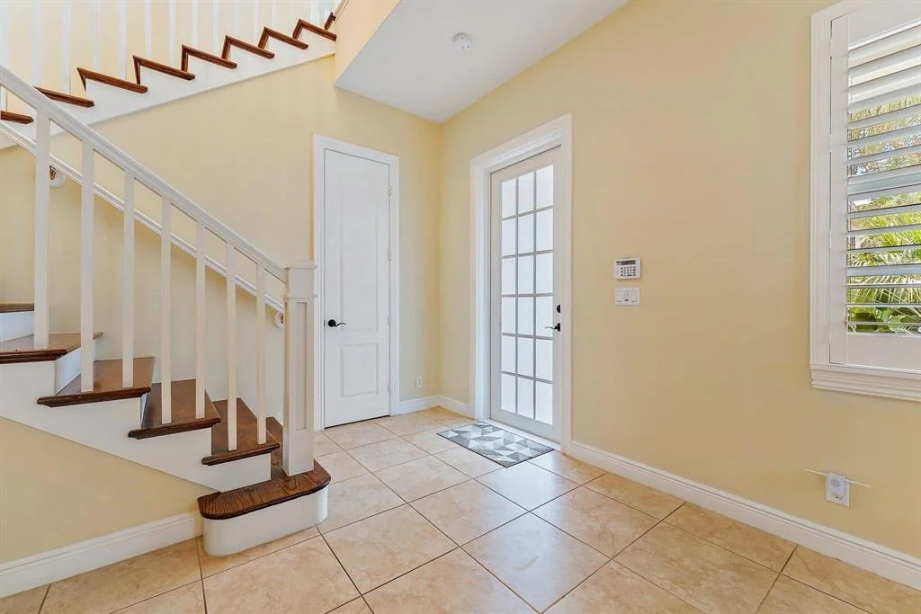 Photo of 231 W Bay Cedar Circle