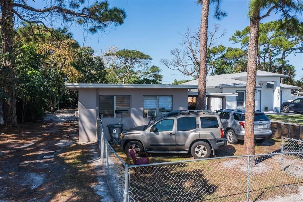 Photo of 819 Rudolf Road