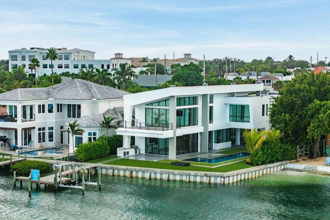 Photo of 3445 Harbor Road N
