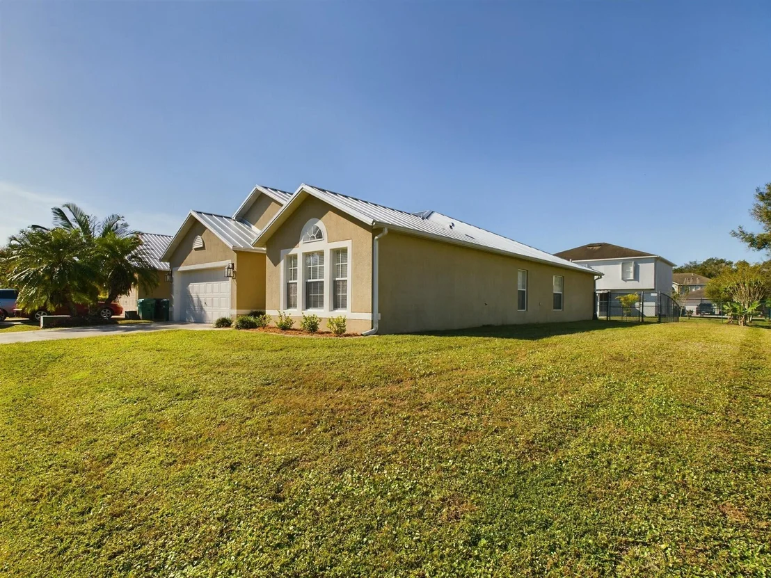 Photo of 467 SE 38th Avenue