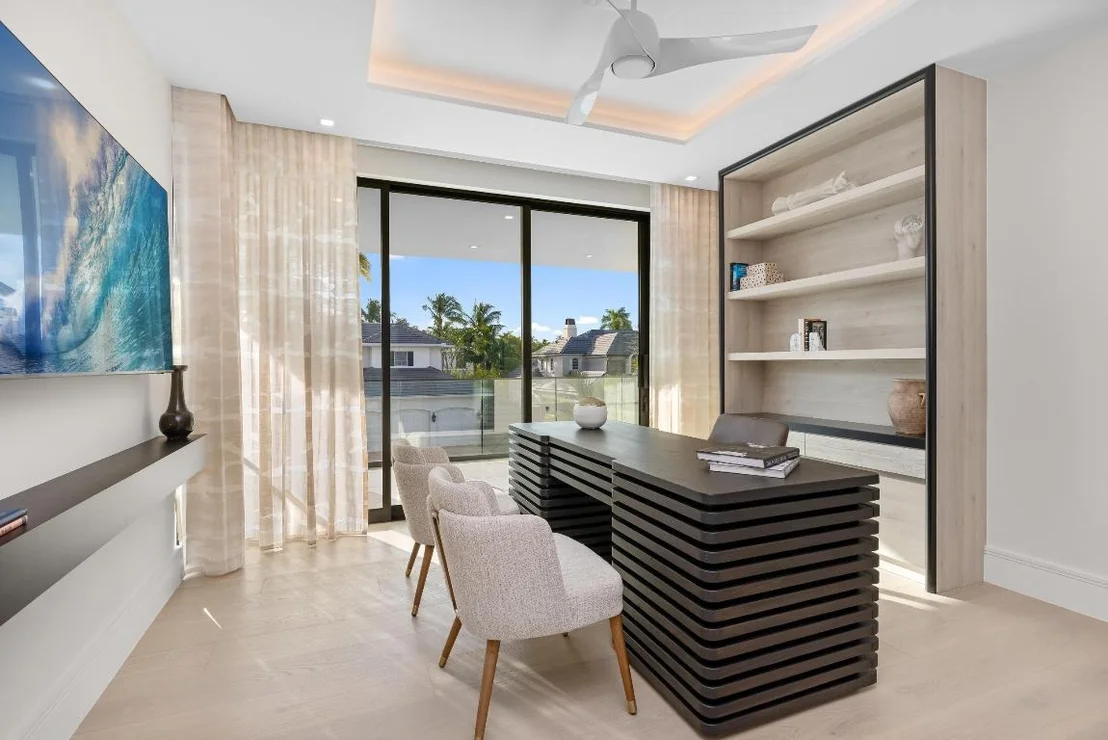 Photo of 2498 Queen Palm Road