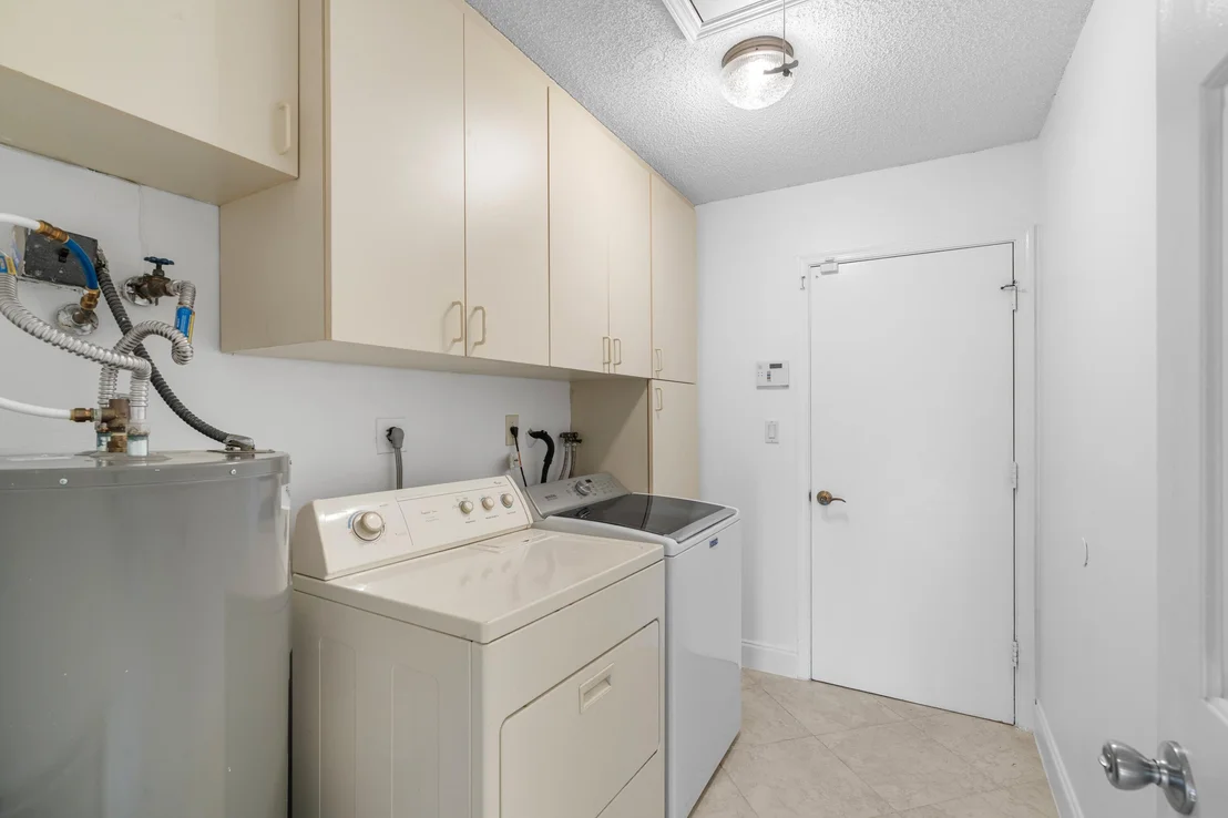 Photo of 6230 Petaluma Drive