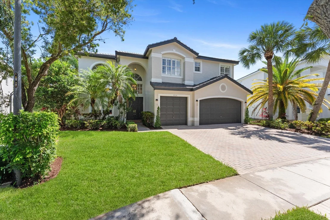 Photo of 19335 Skyridge Circle