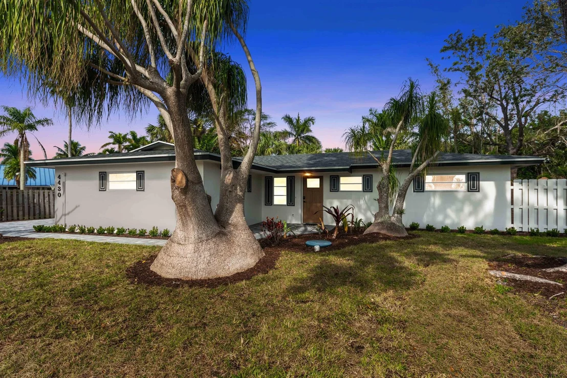 Photo of 4430 SE Bayshore Terrace