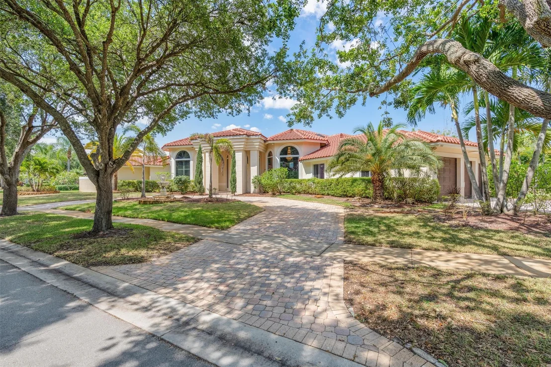 Photo of 6805 NW 70th Place