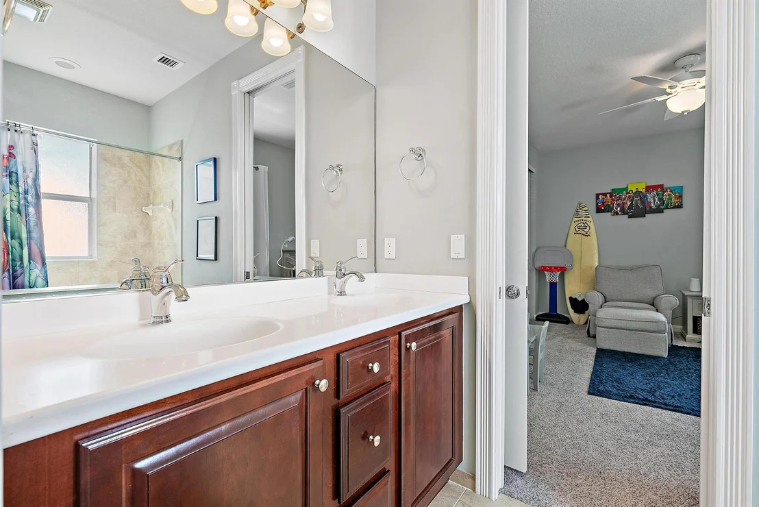 Photo of 1041 Duval Street