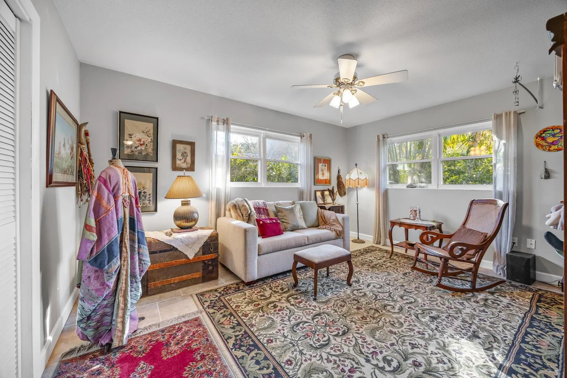 Photo of 1107 Pinetree Drive