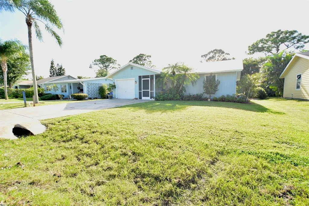 Photo of 5588 SE Avalon Drive