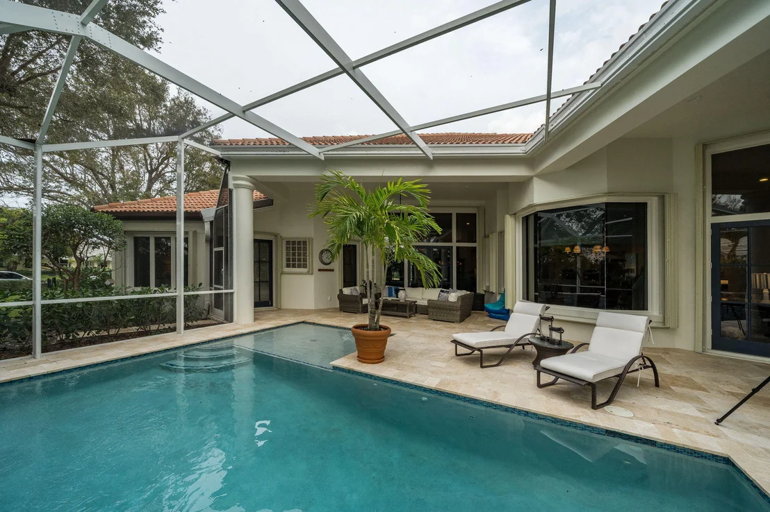 Photo of 1 SE Loggerhead Lane