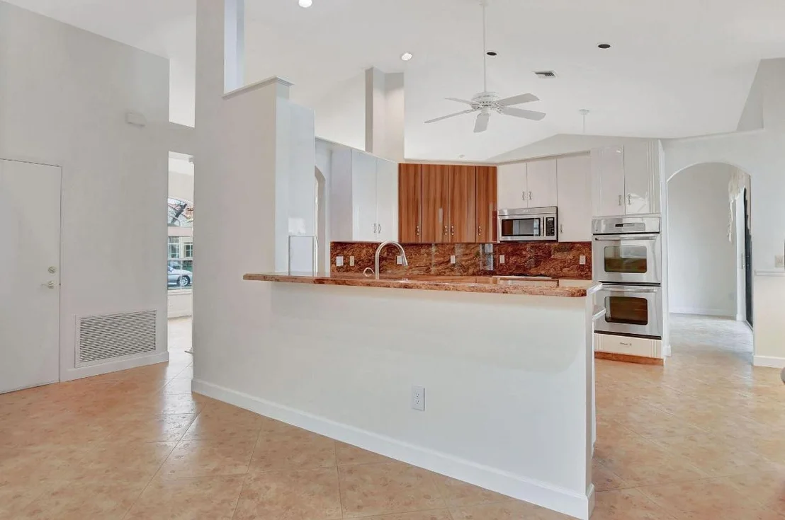 Photo of 18570 Serena Pointe Lane