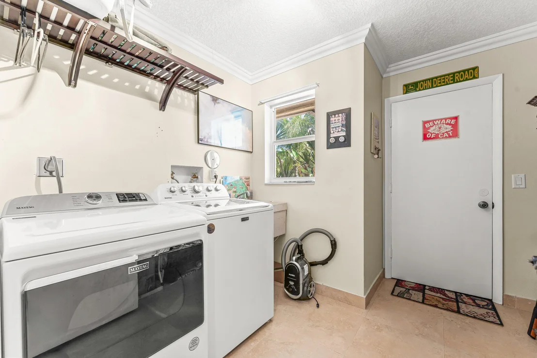 Photo of 2301 Banyan Road