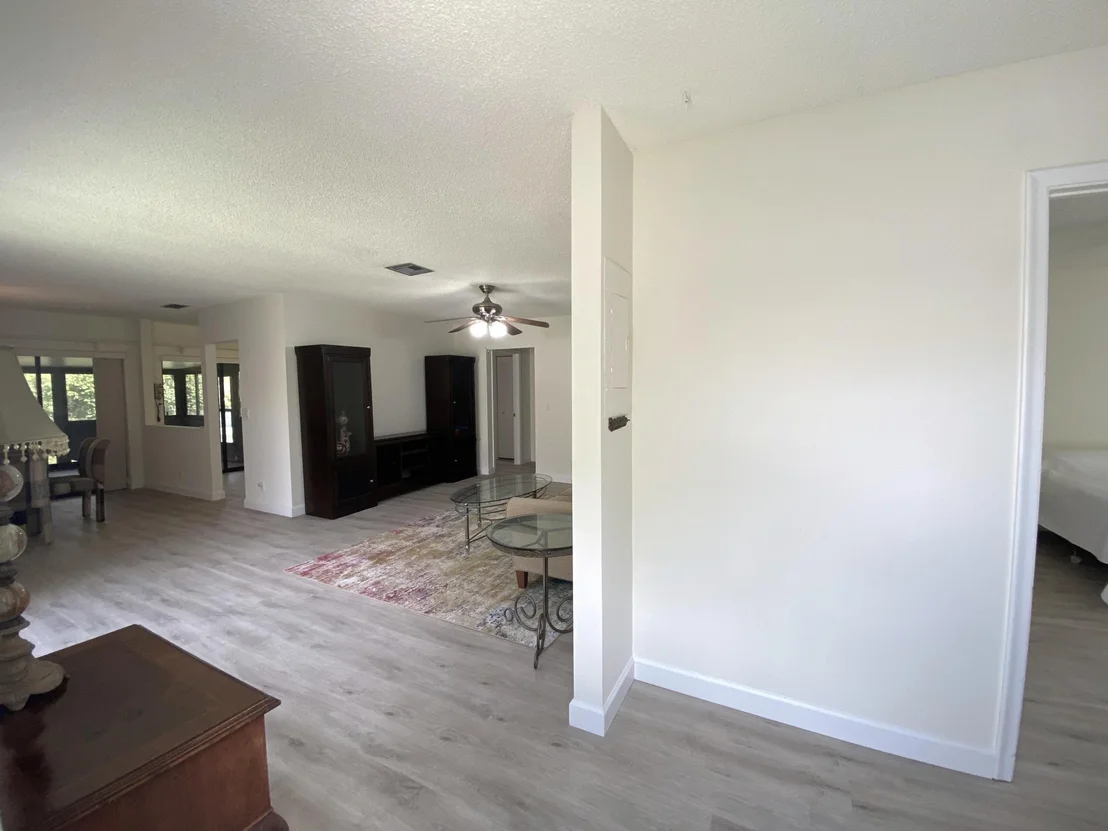 Photo of 5304 Mirror Lakes Boulevard