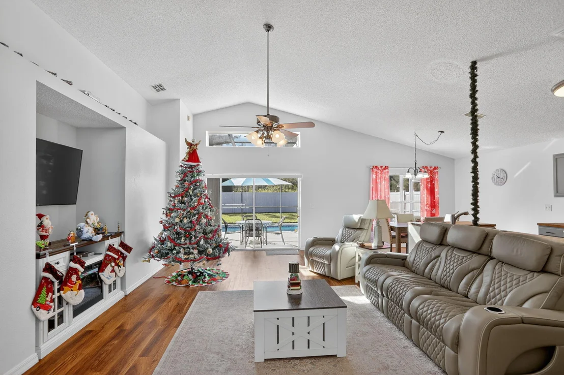 Photo of 844 Casterton Circle
