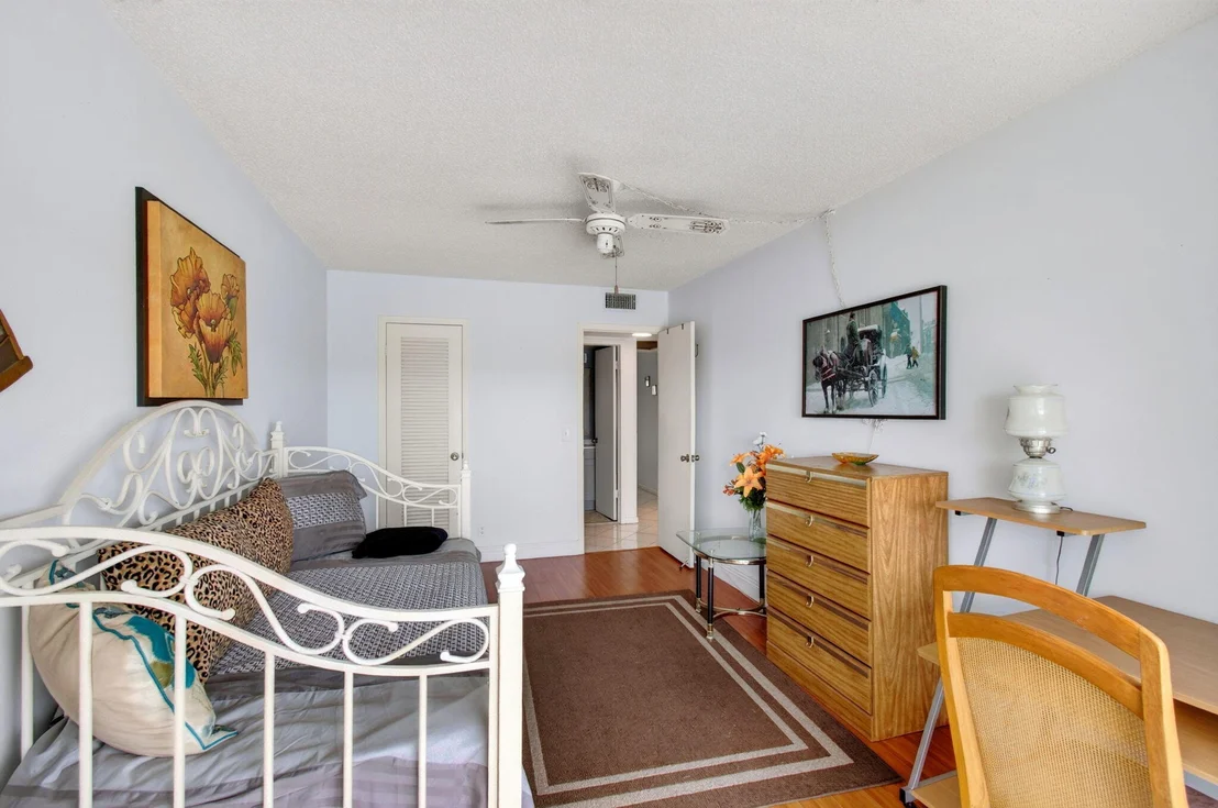 Photo of 3014 Exeter A