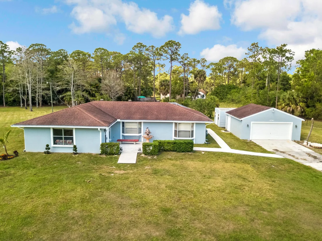 Photo of 4793 Avocado Boulevard