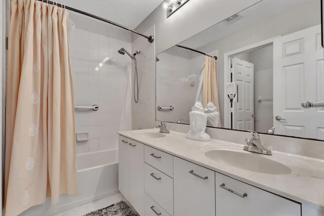 Photo of 8951 Alexandra Circle