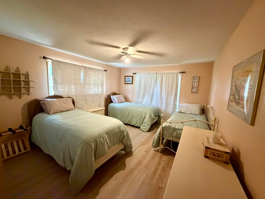 Photo of 1631 SE 24th Boulevard