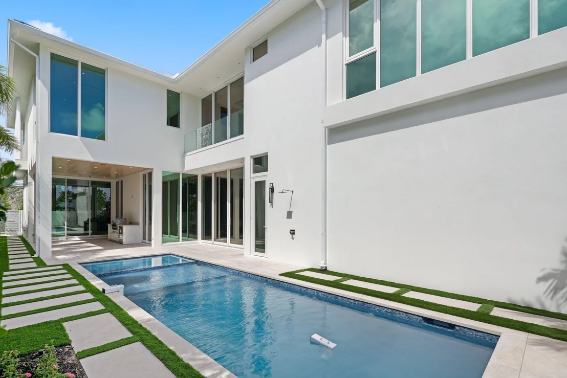 Photo of 320 Grove Place