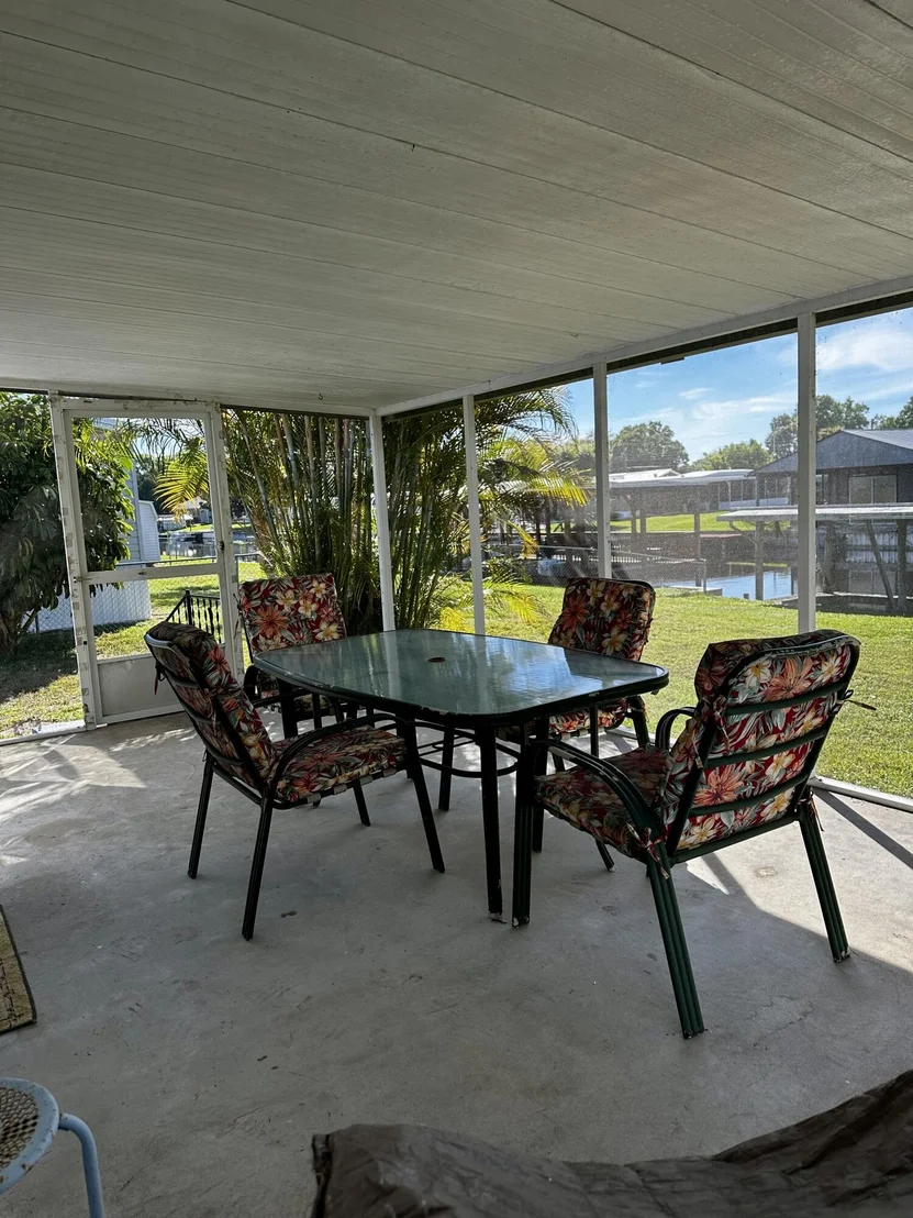 Photo of 2924 SE 25th Street
