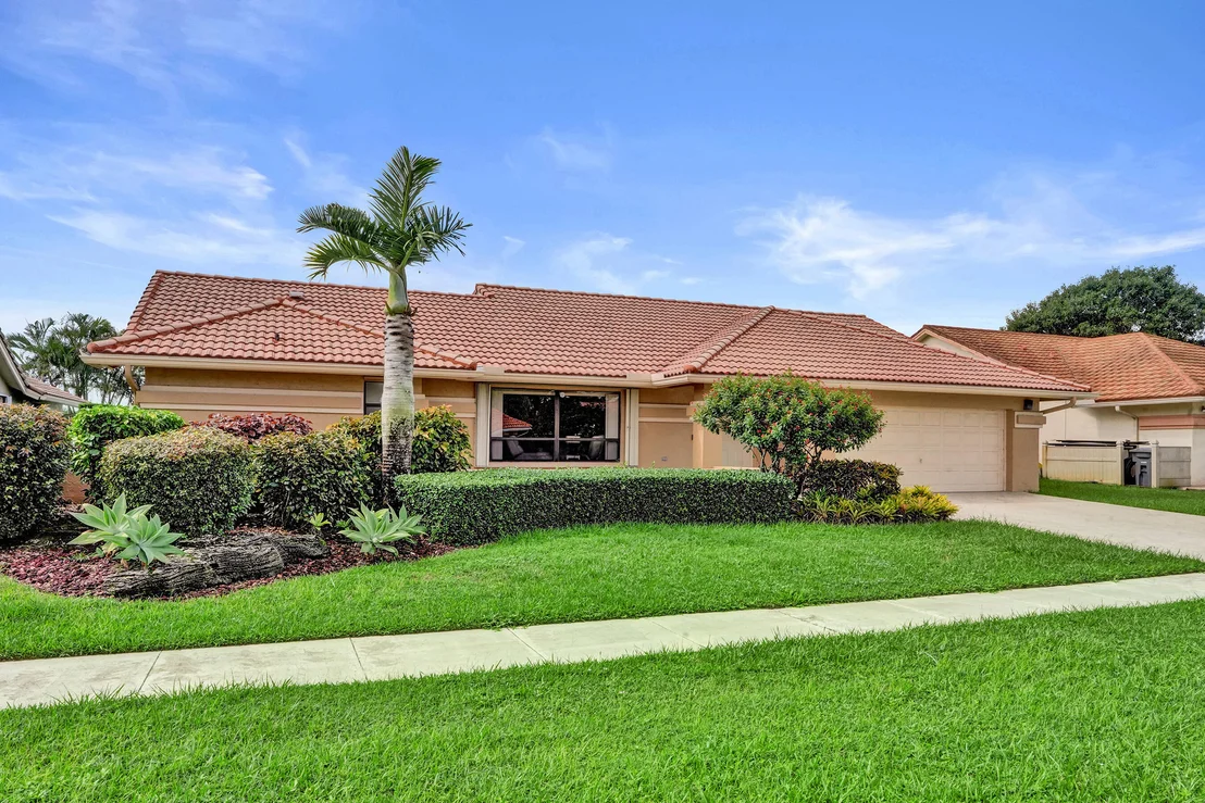 Photo of 9255 Sun Pointe Drive