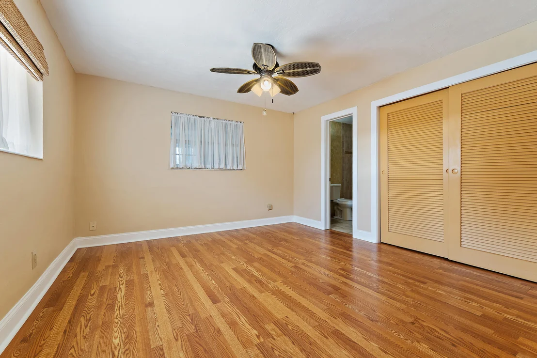 Photo of 815 W Laird Drive
