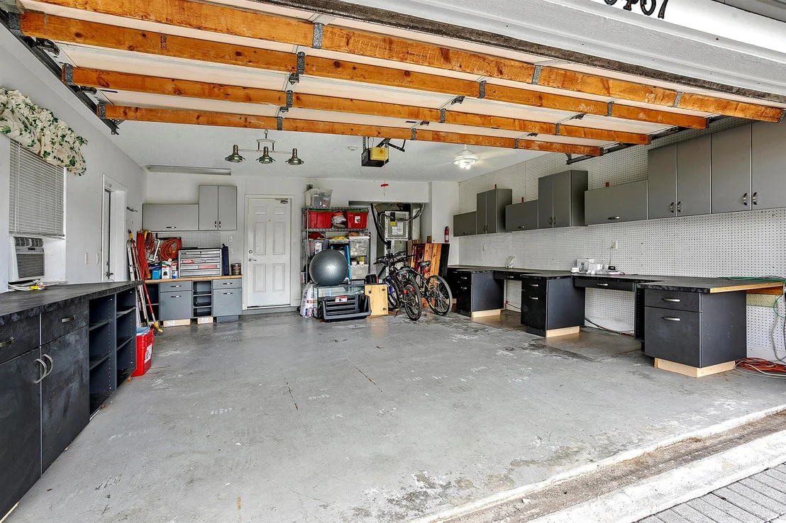 Photo of 6467 Foster Street
