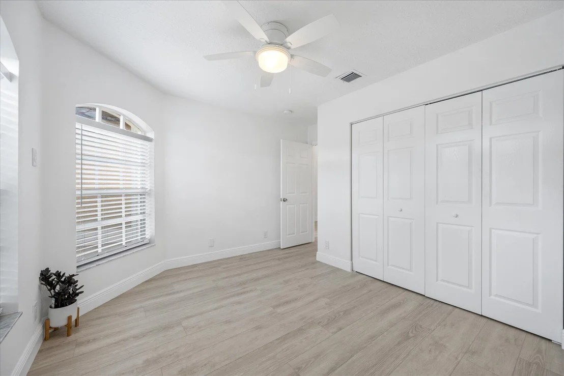 Photo of 6607 Sherbrook Drive