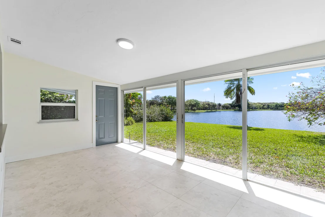 Photo of 302 Riverside Drive