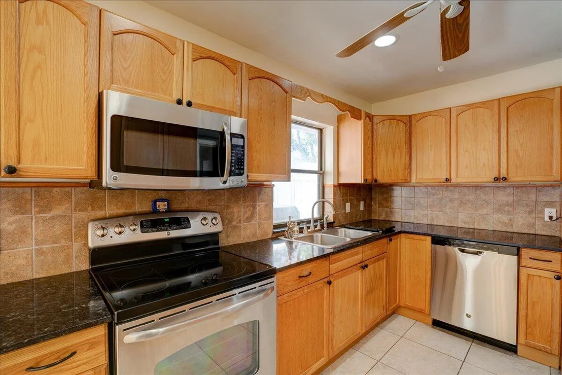 Photo of 4388 Mediterranean Road