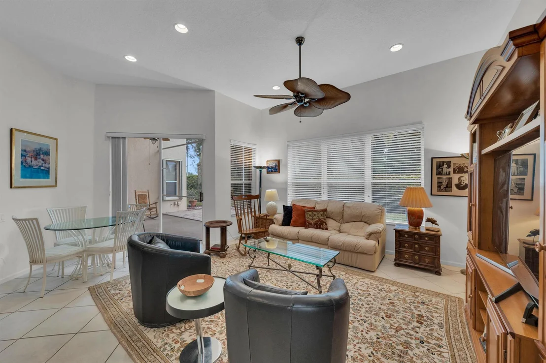 Photo of 6538 Arno Way