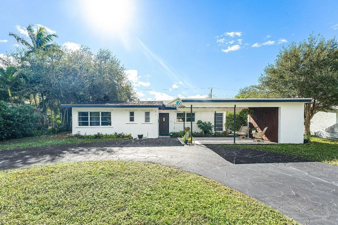 Photo of 817 Buttonwood Road