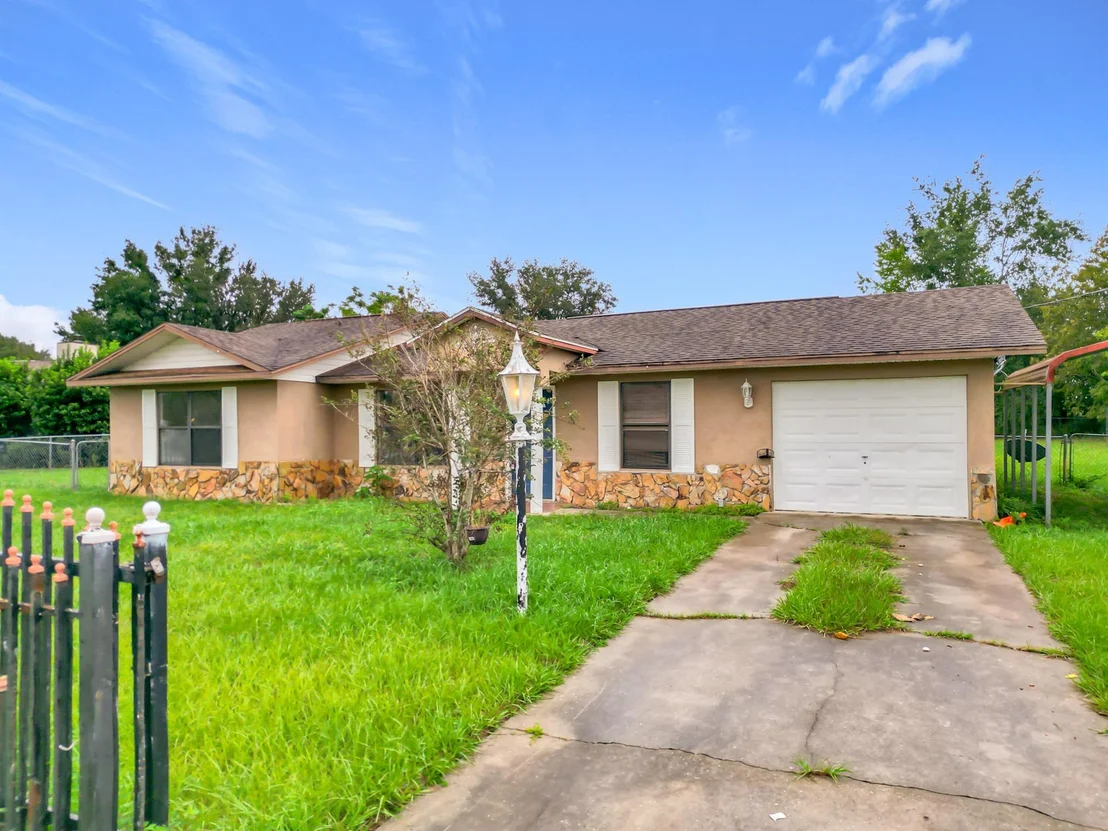 Photo of 50 Cedar Road