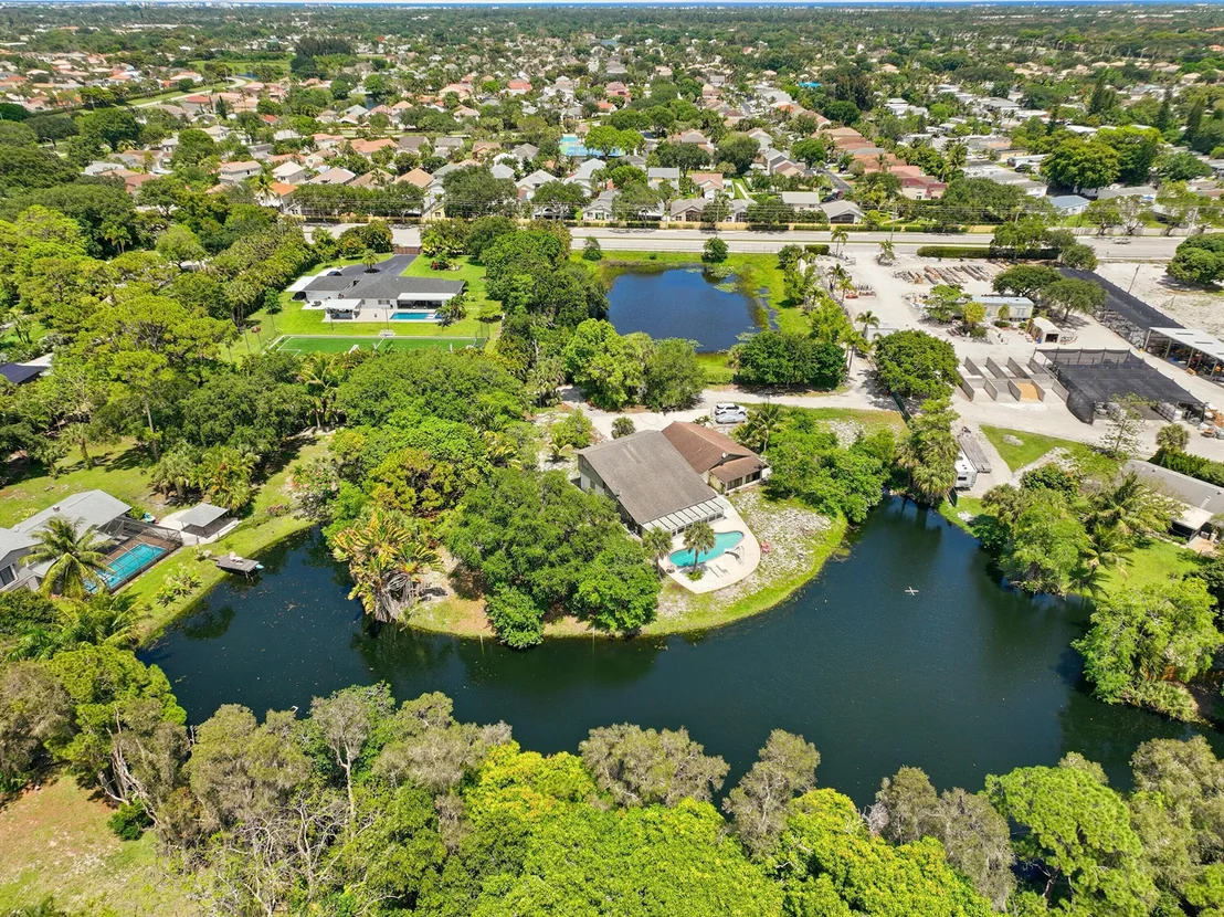 Photo of 7689 Lawrence Road