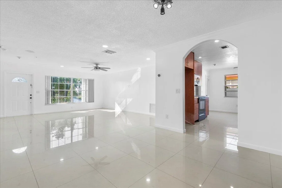 Photo of 9607 Park Row
