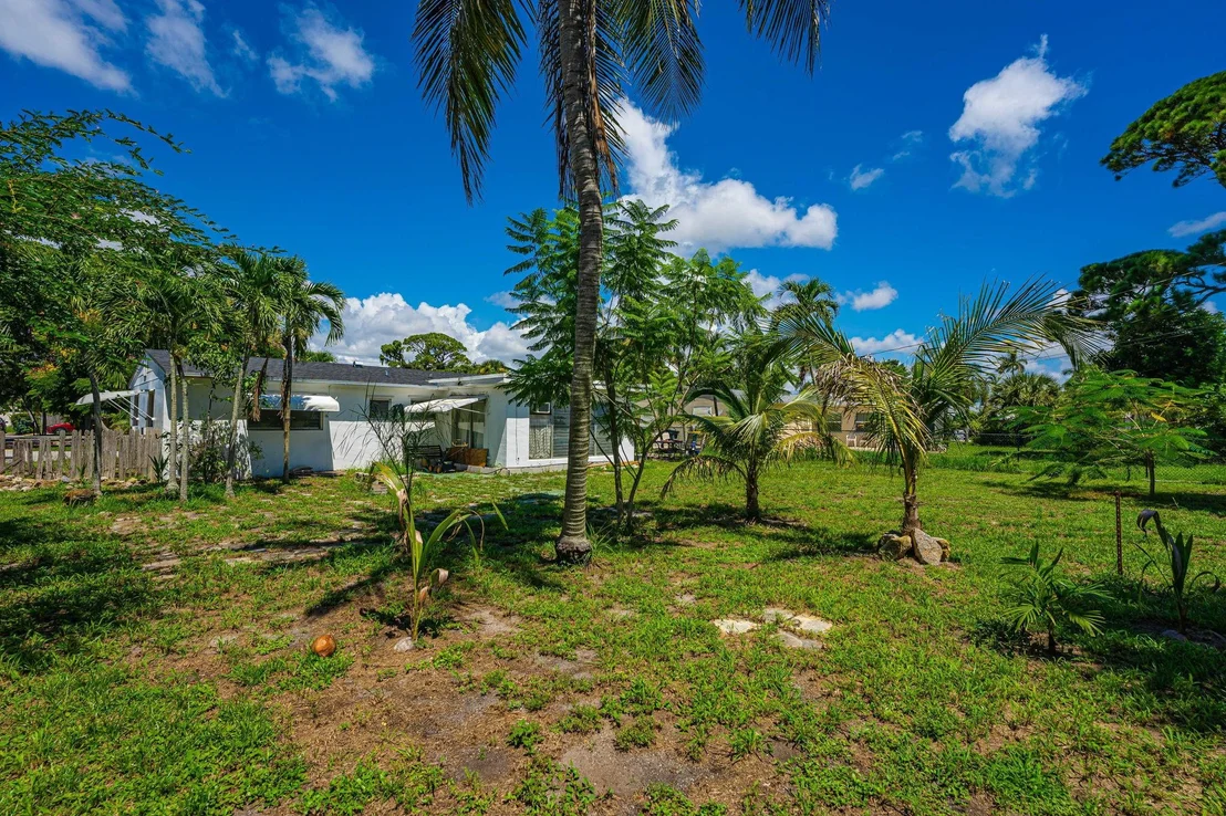 Photo of 820 Snowden Drive