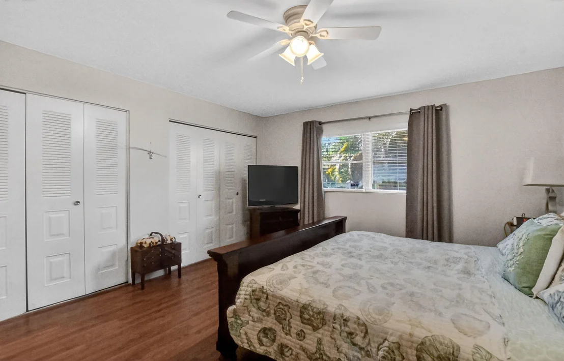 Photo of 6277 Overland Place