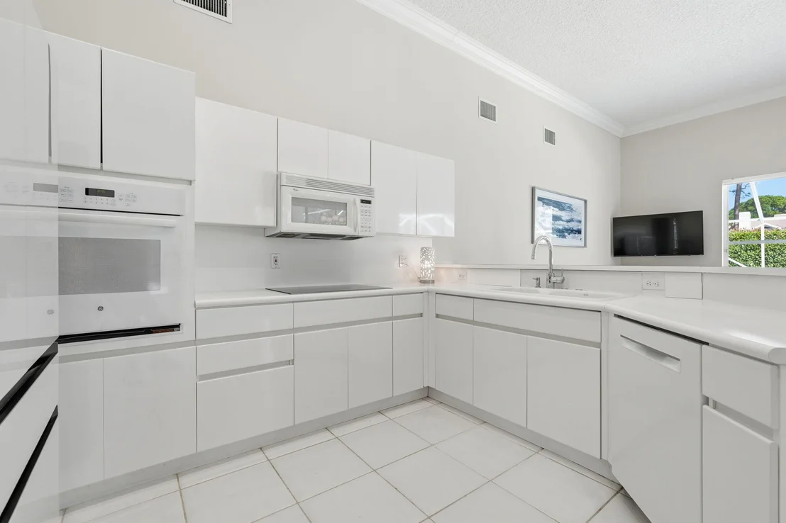 Photo of 159 N River Drive E