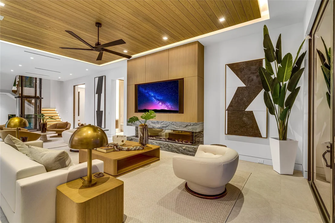 Photo of 6107 N Ocean Boulevard