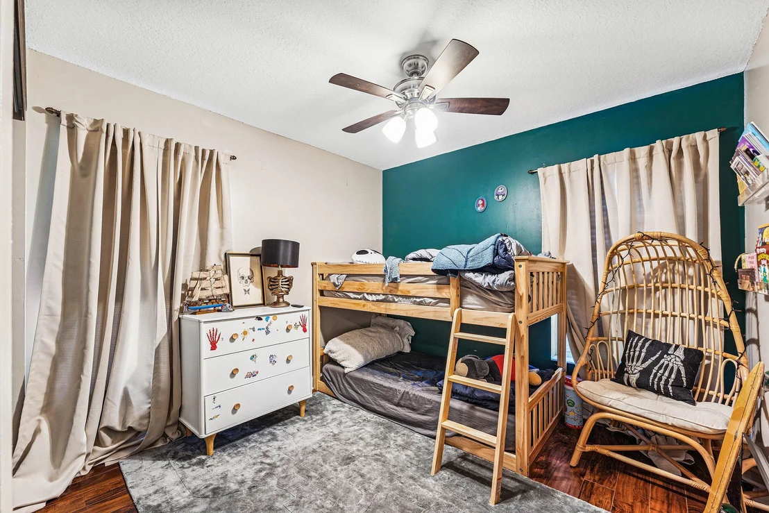 Photo of 838 NW 9th Way