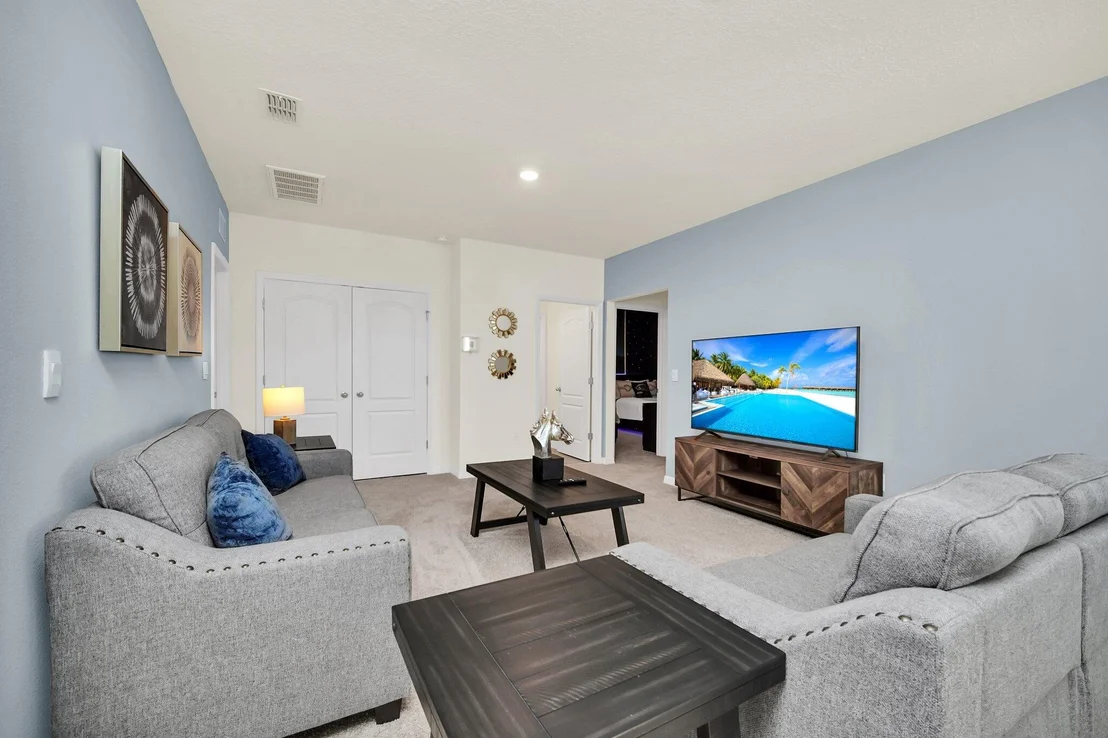 Photo of 7656 Oakmoss Loop
