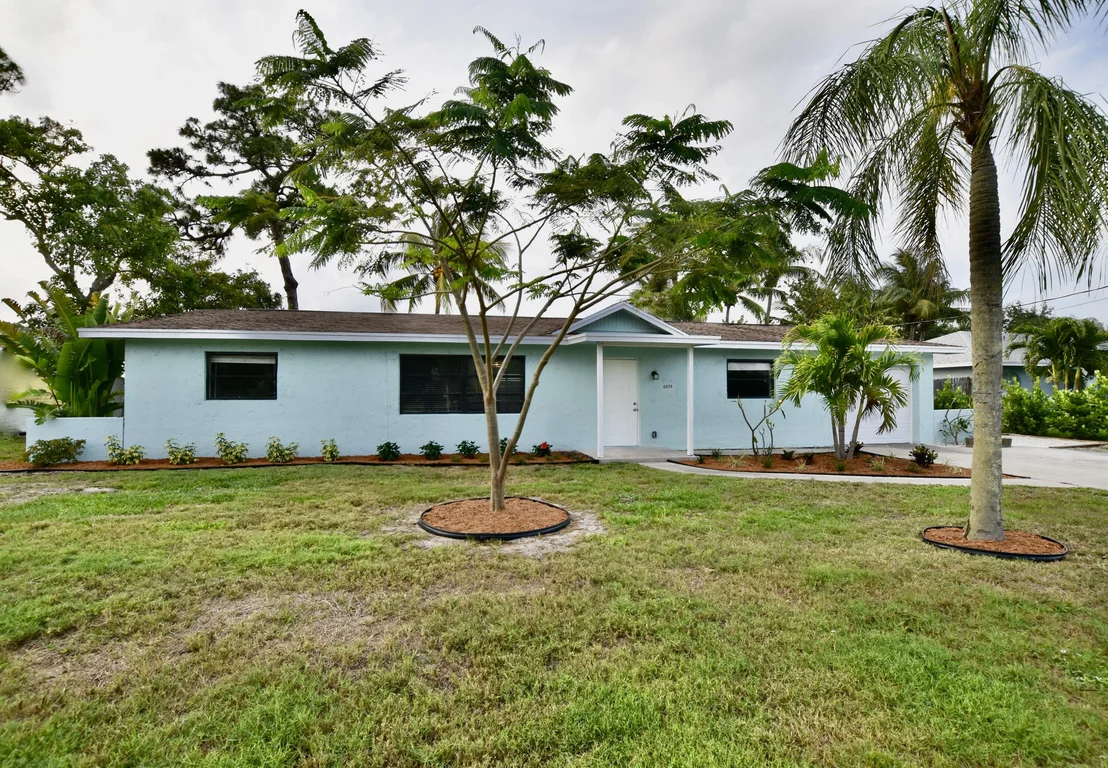 Photo of 4879 SE Horseshoe Point Road