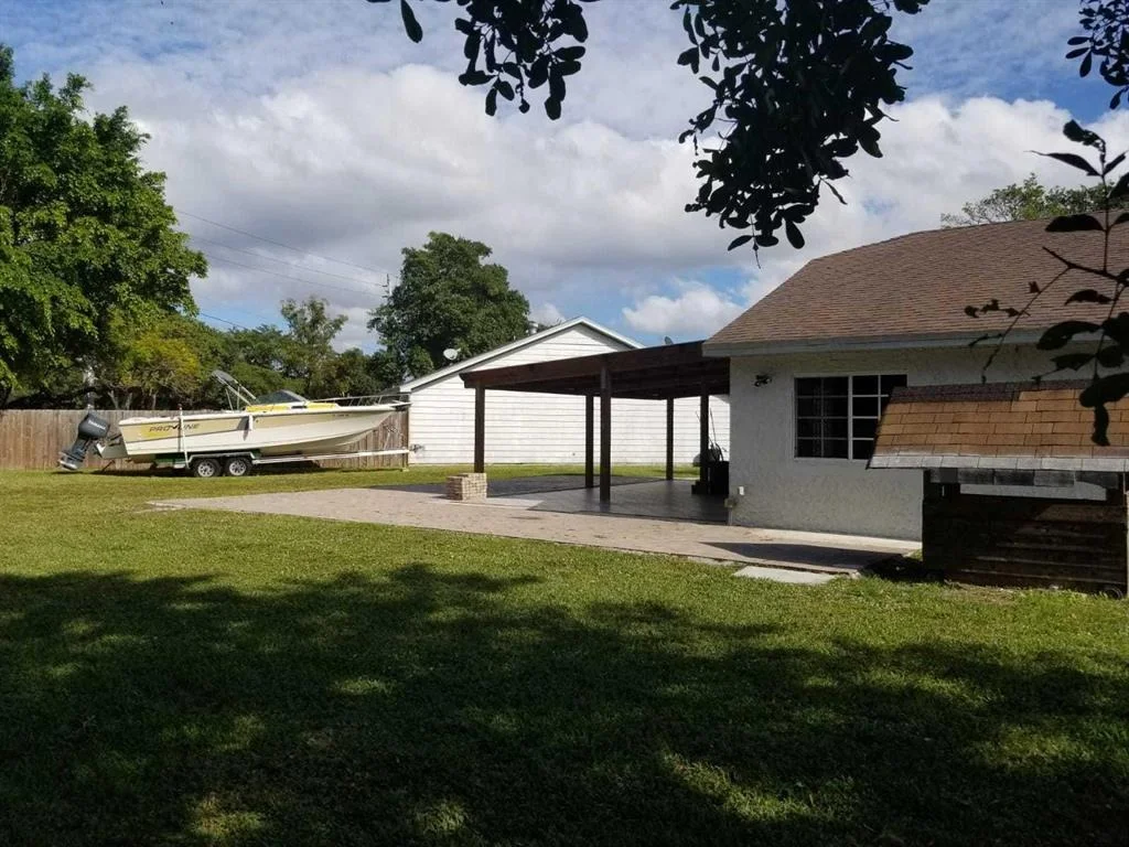 Photo of 11203 Model Circle W