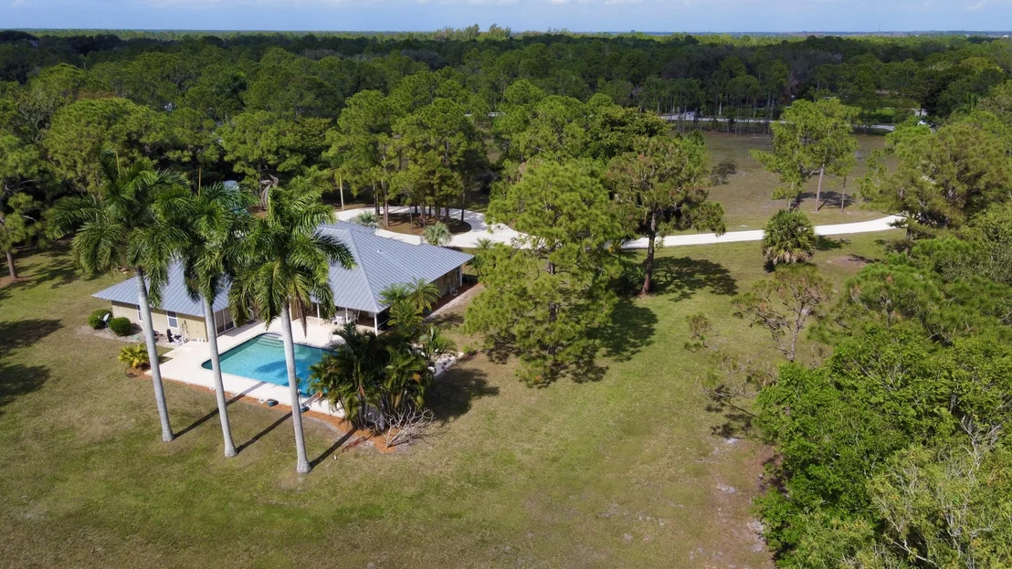 Photo of 2884 SE Ranch Acres Circle