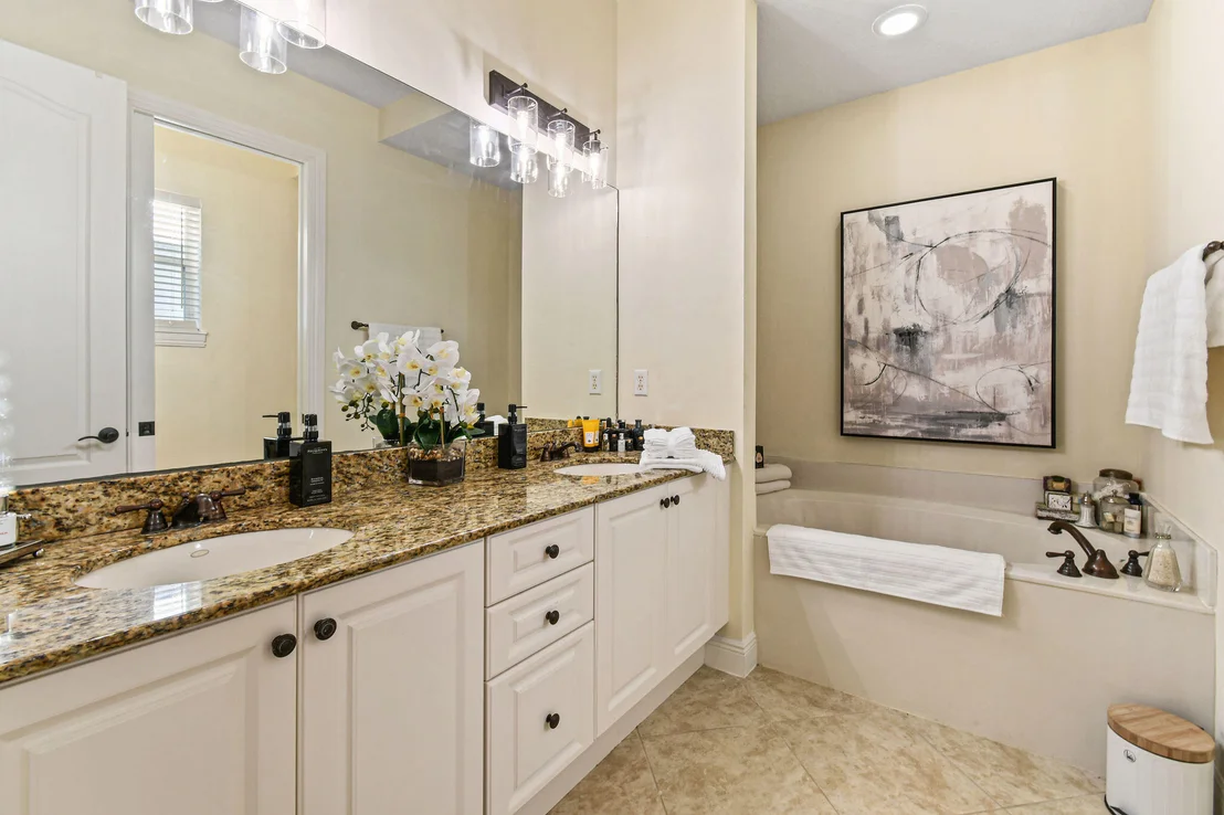 Photo of 256 W Bay Cedar Circle