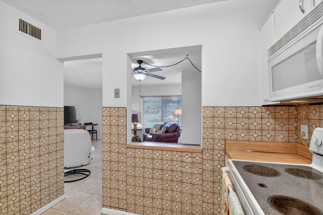 Photo of Unit D1 at 342 Pine Ridge Circle