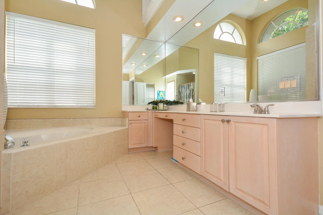 Photo of 6286 NW 23rd Road